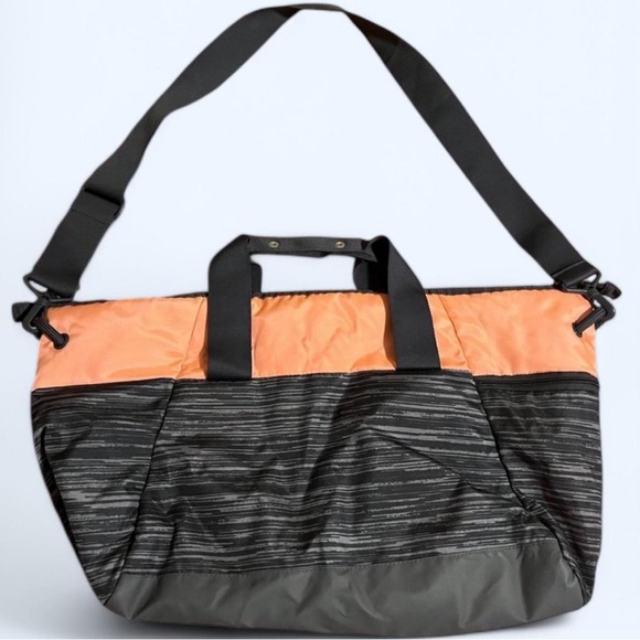 Adidas Duffle Bag - Picture 2 of 3